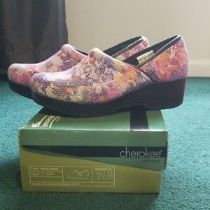 Cherokee clogs nursing shoes